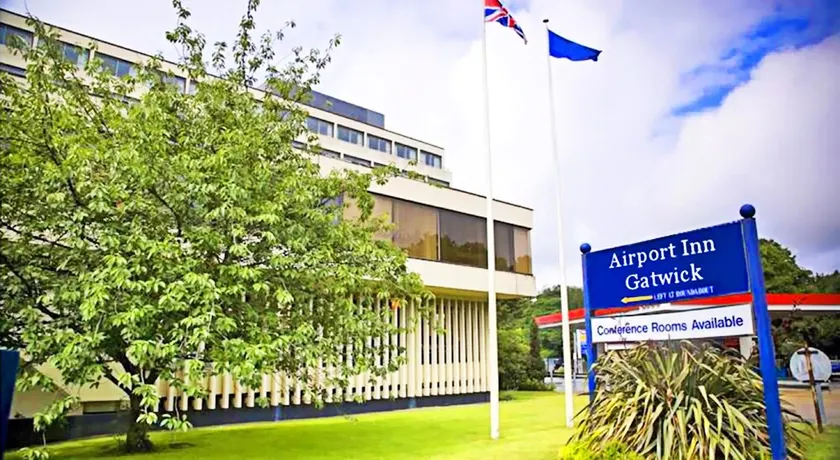 Airport Inn Gatwick - Image 1
