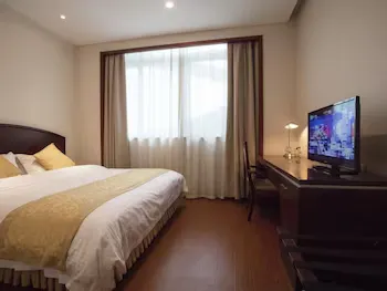 GreenTree Inn Express Hotel (East Taihu Lake Suzhou Bay Branch, Wujiang) - Image 1
