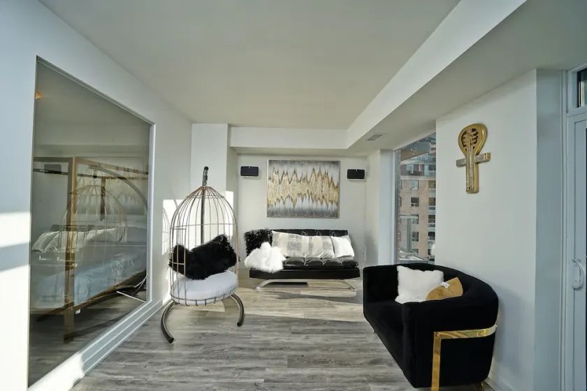 The Dover Boutique Suites - Image 1