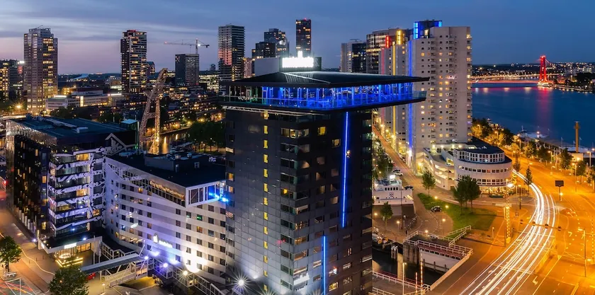 Maashotel Rotterdam Centre - Image 1