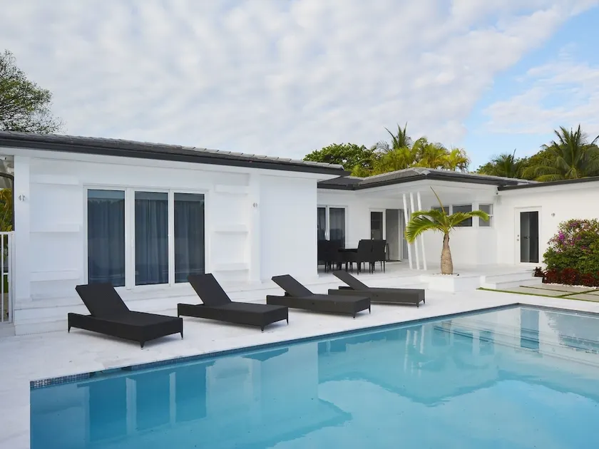 Miami World Rental - Venetian House - Image 1
