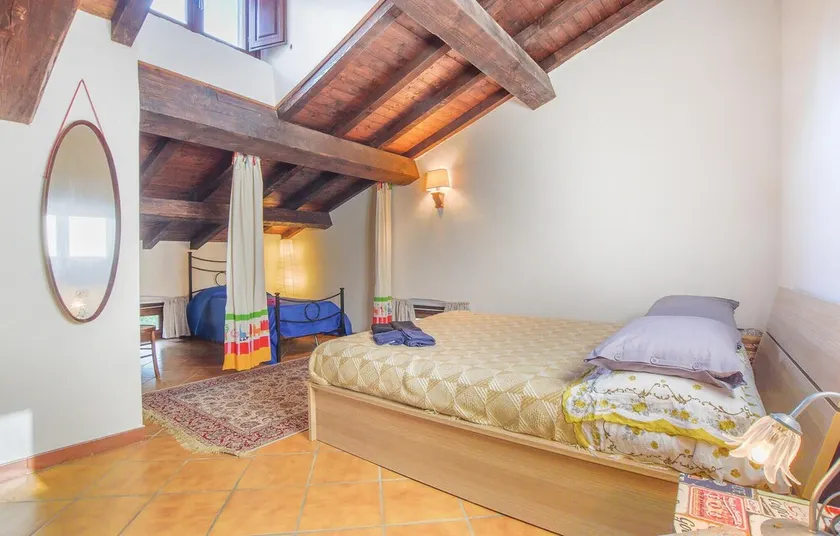 Beautiful Apartment in Monte Antico With 2 Bedrooms - Image 1