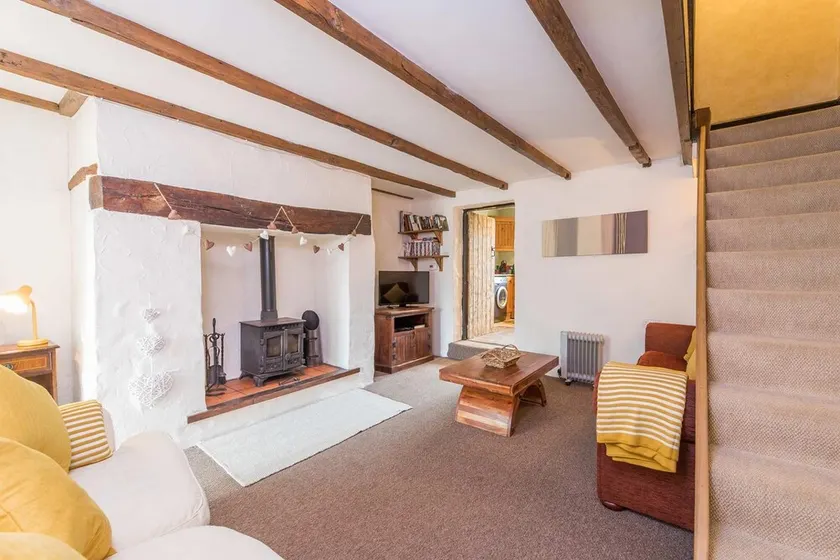 Host & Stay - Madera Cottage - Image 1