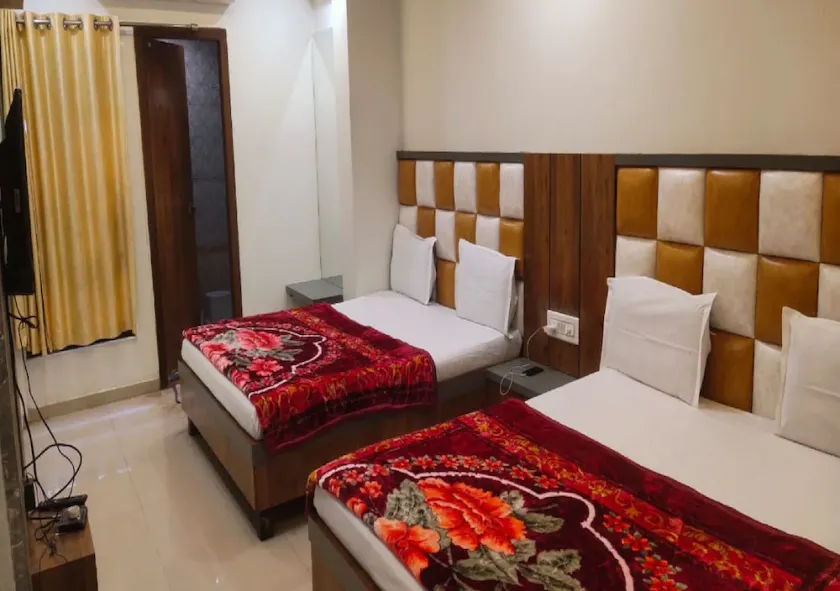 Hotel Ambey Residency - Image 1