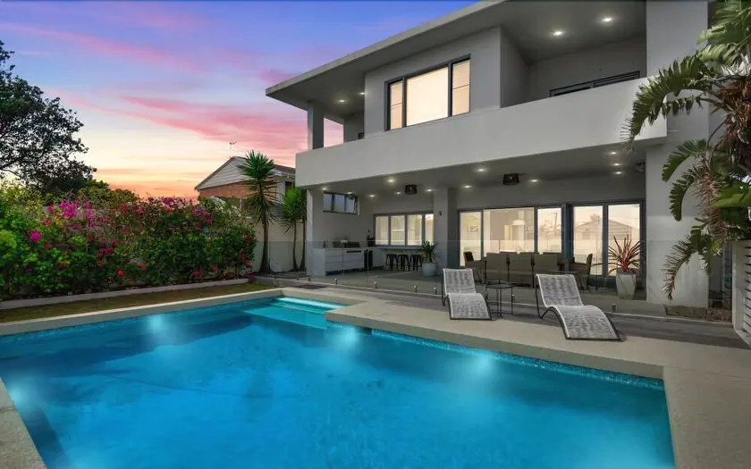 Magnificent Beach House - Image 1