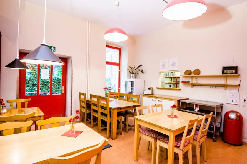 Annabanana Hostel - Image 1
