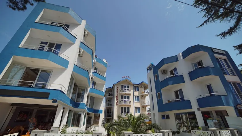 Hotel National - Image 1