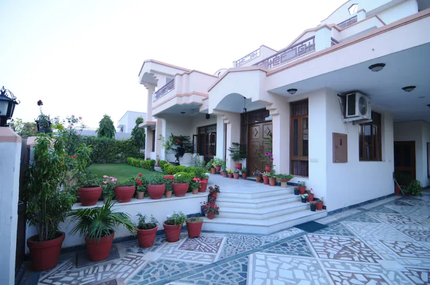 Jaipur Friendly Villa - Image 1