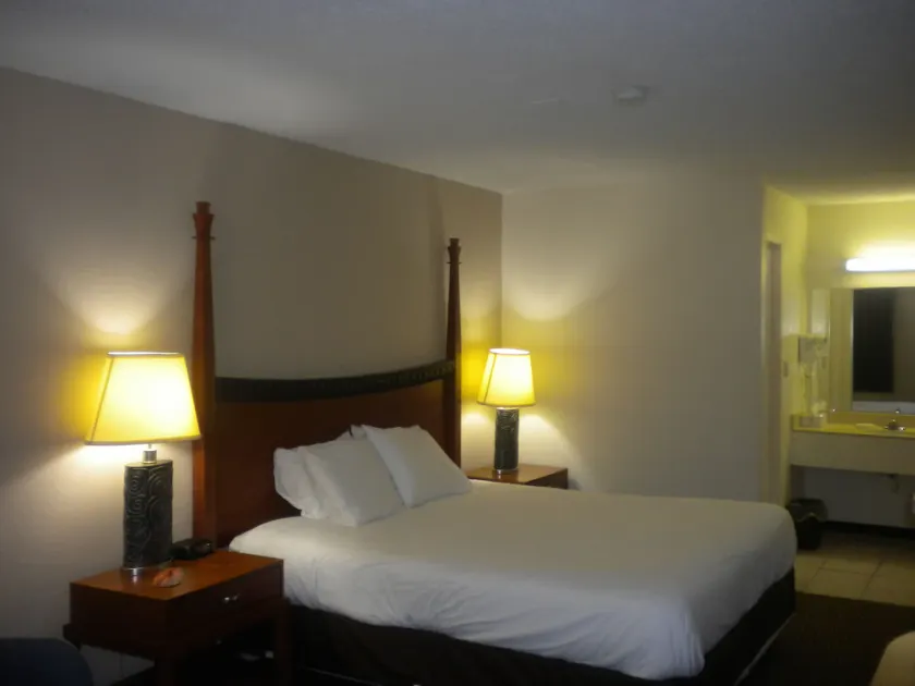 Dunes Inn Michigan City - Image 1