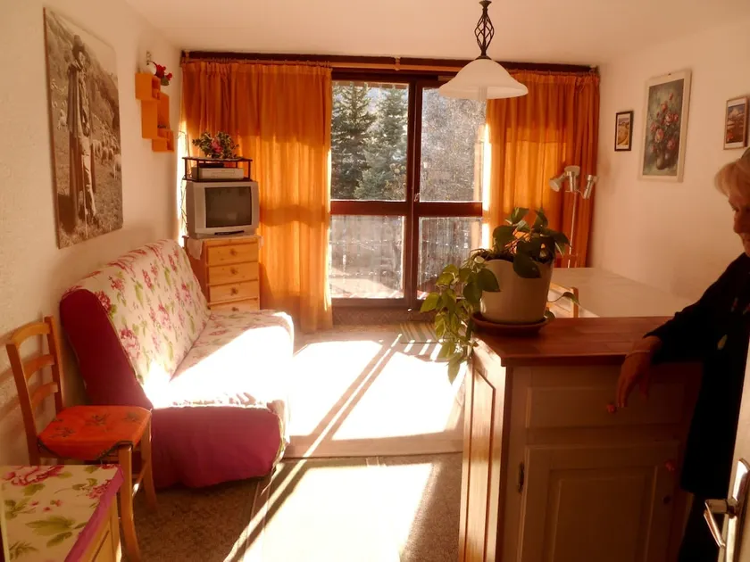 Apartment With one Bedroom in Enchastrayes, With Wonderful Mountain View and Balcony - 15 km From the Slopes - Image 1