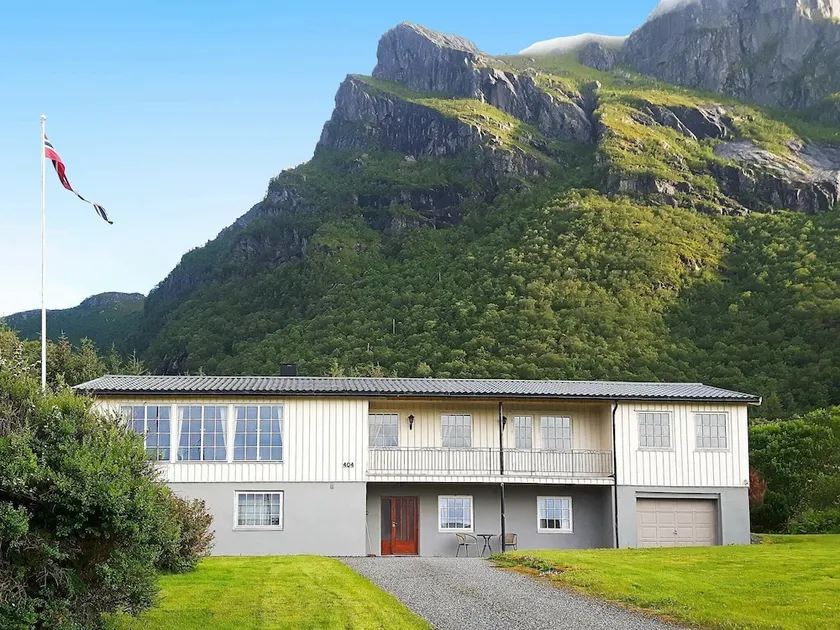 10 Person Holiday Home in Farstad - Image 1