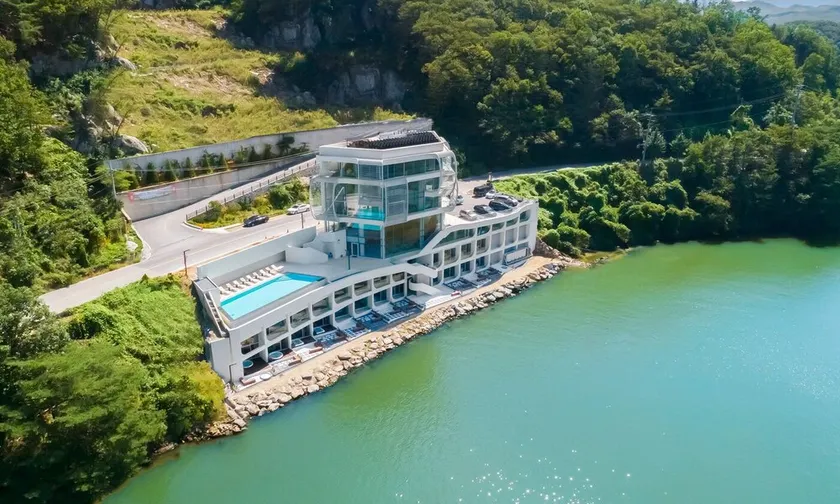 Gapyeong Hotel Suiteian - Image 1