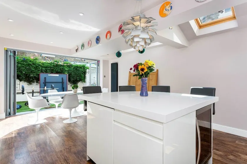 Veeve 3 Bedroom Home Marjorie Grove Clapham - Image 1