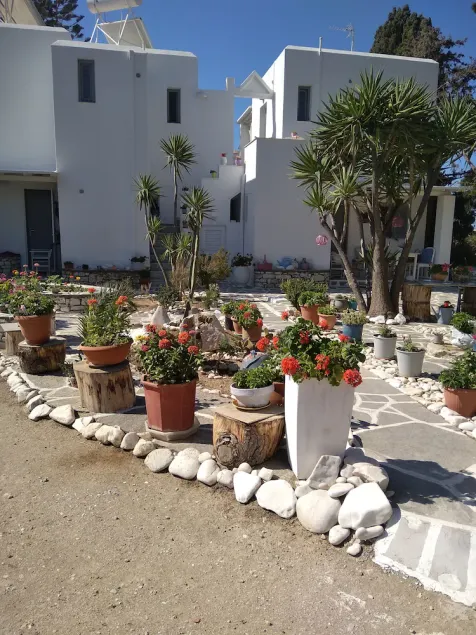 Kiki's Dream Refurbished Apartment With a Bacony and sea Views - Image 1