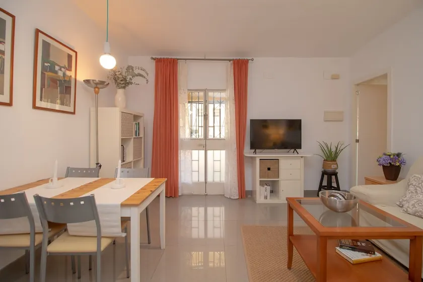 C52 - Seaside 2 Bedrooms By the Center - Image 1