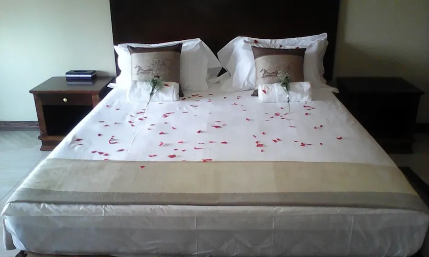 Kgaswane Country Lodge - Image 1
