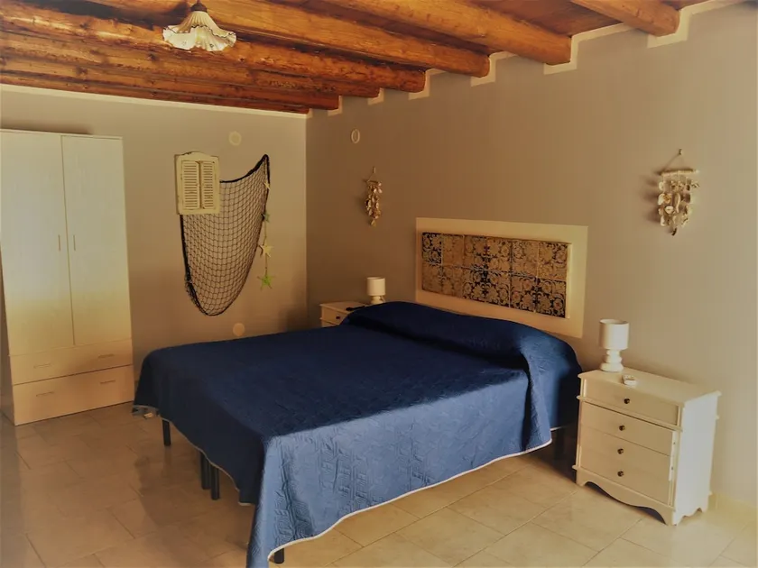 A Vanedda - Image 1