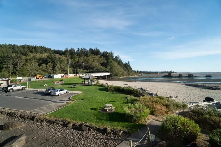 Waters Edge 208 - Image 1