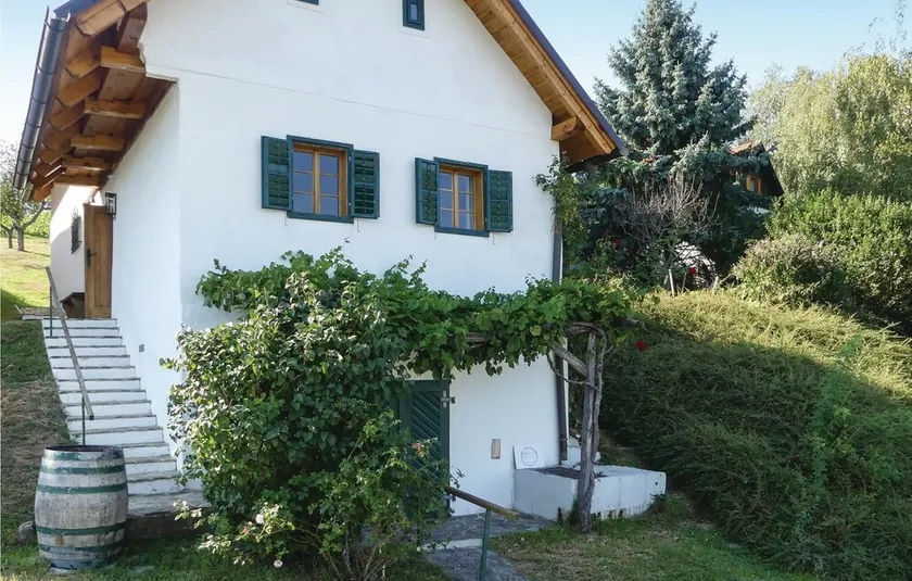 Stunning Home in Gaas With 2 Bedrooms - Image 1