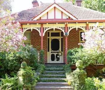 Fawkes House Country Spa Retreat - Image 1