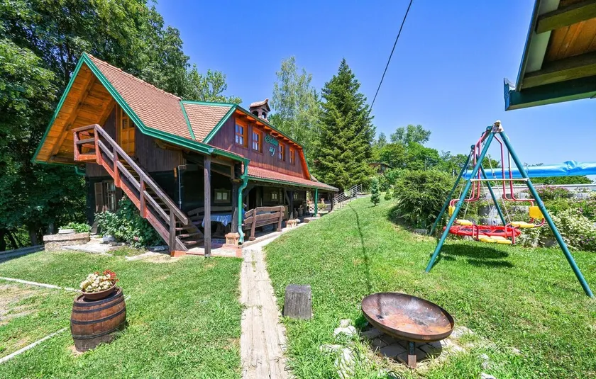 Awesome Home in Klanjec With 3 Bedrooms, Sauna and Outdoor Swimming Pool - Image 1