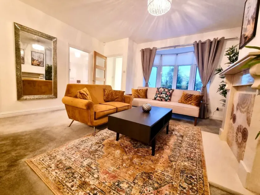 The Retreat Birchwood By Kasar Stays - Image 1