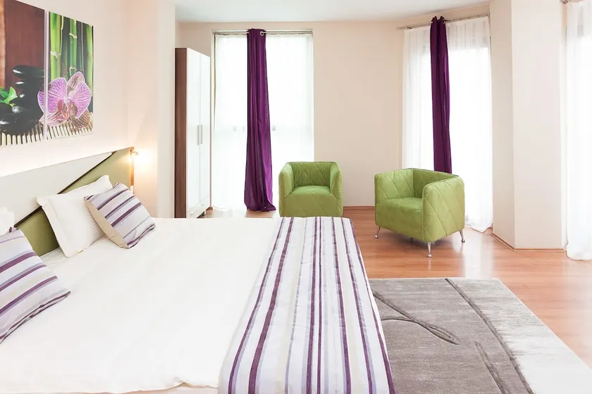 Modern Inn Boutique Hotel - Image 1