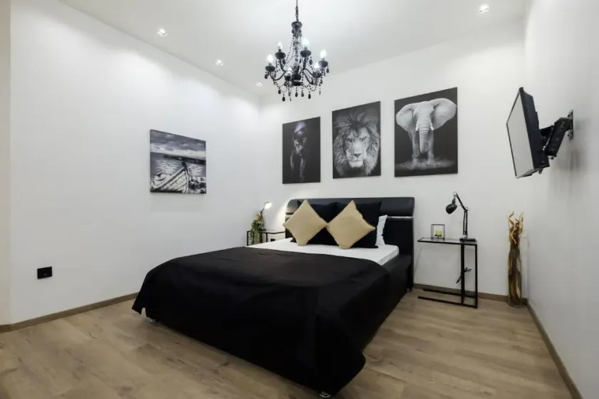Central Business Apartments Exclusive - Image 1