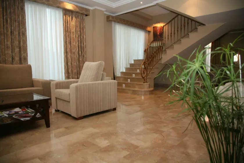 Hotel Torre del Oro - Image 1