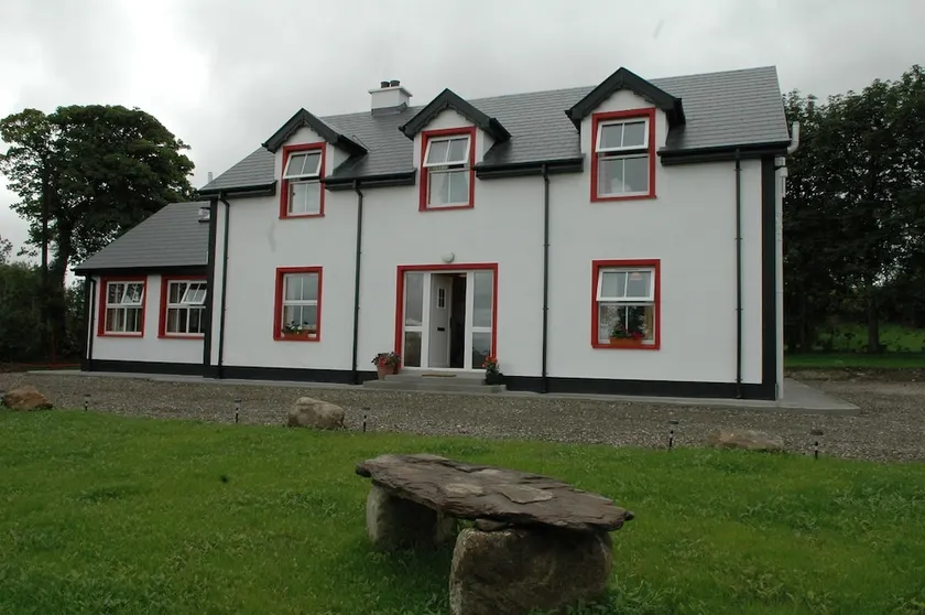 Willow Farmhouse - Image 1