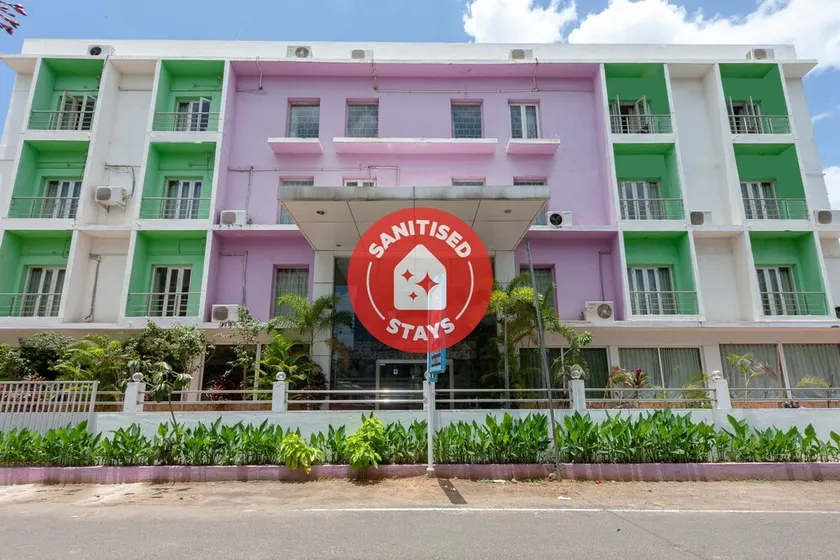 Lotels Serviced Apartment By OYO Rooms - Image 1