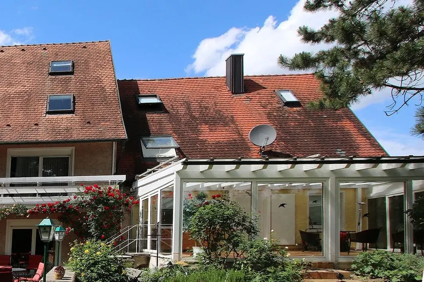 Hotel La Provence - Image 1