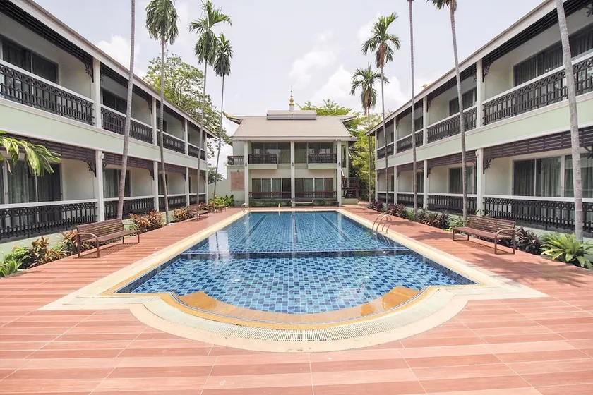 Capital O 725 My Home Hotel - Image 1