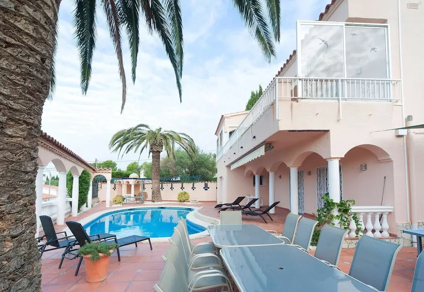 Villa With 5 Bedrooms in El Mas Fumats, With Private Pool, Enclosed Ga - Image 1