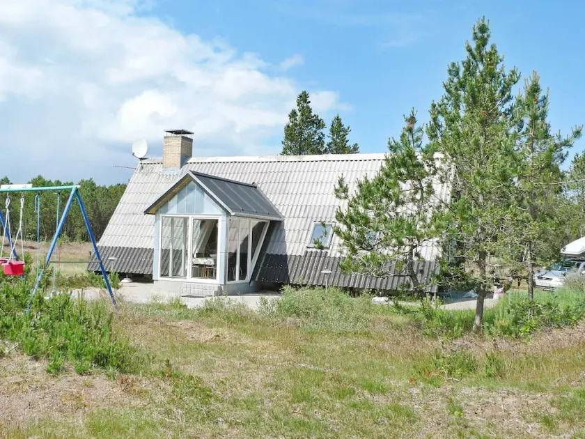 Beautiful Holiday Home in Ålbæk Near Sea - Image 1