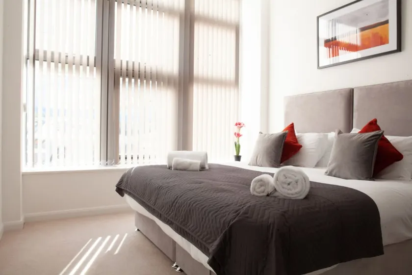 Emerald House Apartments East Croydon - Image 1