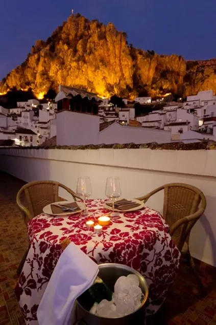 Apartment With 2 Bedrooms in Ubrique, With Wonderful Mountain View, Balcony and Wifi - Image 1