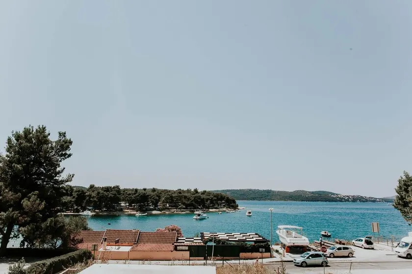 One bedroom appartement at Trogir 25 m away from the beach with sea view furnished balcony and wifi - Image 1