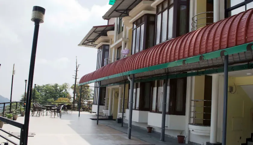 Hotel Oak Bush - Image 1