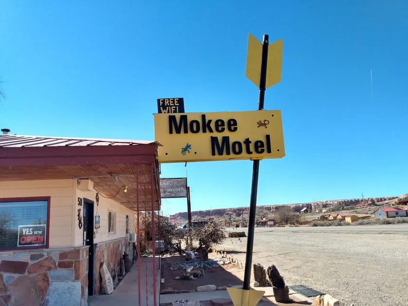 Mokee Motel - Image 1