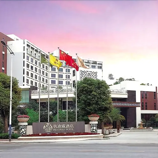 Headway Hotel - Image 1