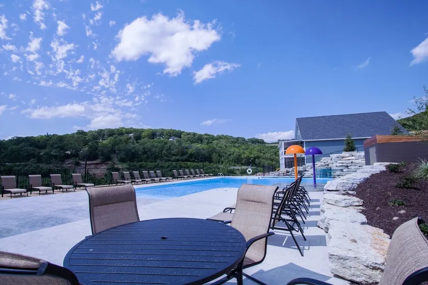 White Tail Summit - Sleeps 33 10 Bedroom Home by Redawning - Image 1
