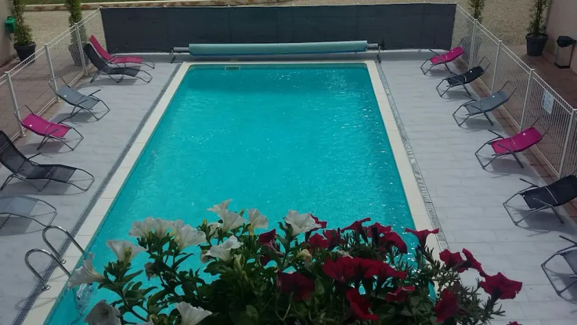 Hotel Les Pins - Image 1