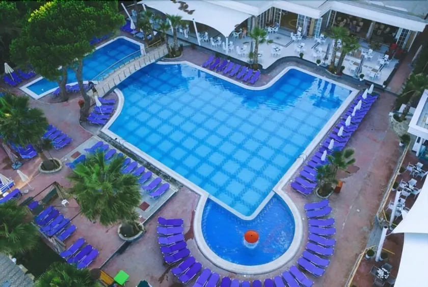 Fafa Hotel - Image 1