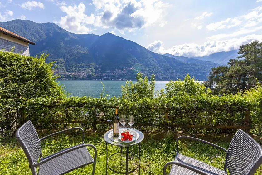 Regina Vista Lago - Image 1