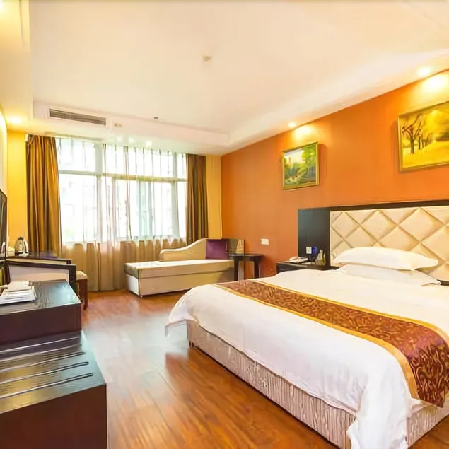 Huarui Boutique Hotel - Image 1