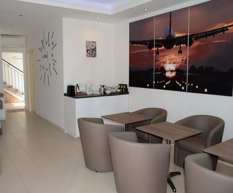 Venice Guest House - Image 1