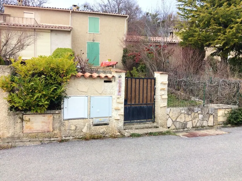 Maison charmante à Vachères avec vue sur la montagne - Image 1