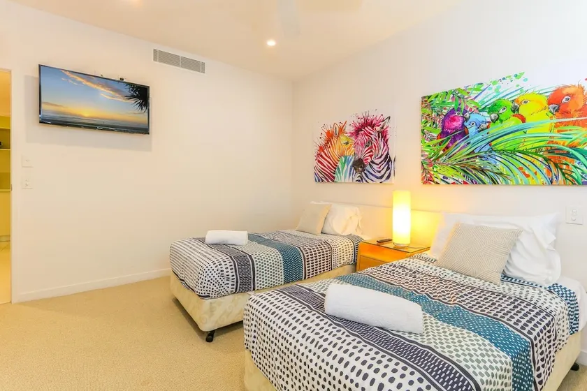 Azura Ocean View Holiday Apartment - Image 1