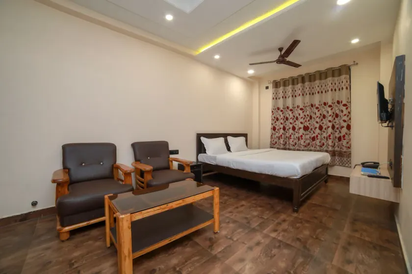 OYO 37826 Rajmahal Khindsi Resort - Image 1